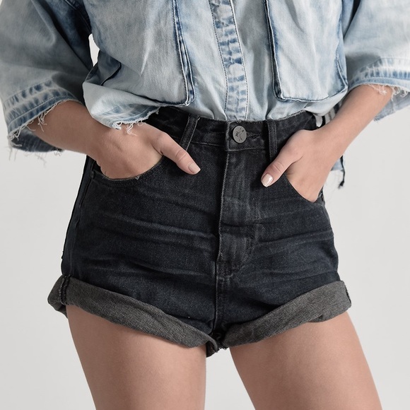 NWT One teaspoon high waisted bandits shorts - Picture 1 of 4